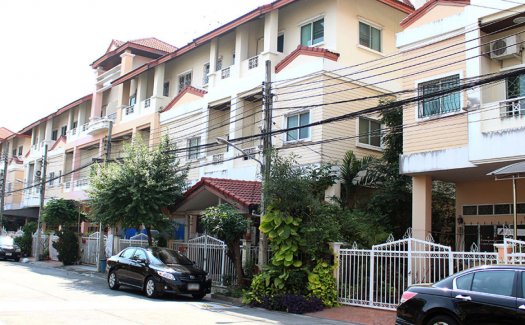 Prinyalak Chaem Chan Prinyalak Chaem Chan