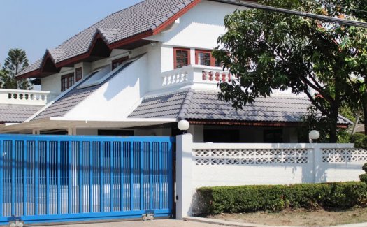 Baan Eua Suk Baan Eua Suk