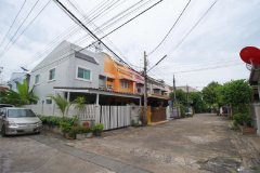 Baan Ruenrom Ville 2