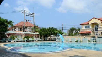 Central Park 3 Village