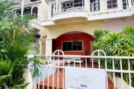 2 Bedroom Townhouse for sale in Patong, Phuket