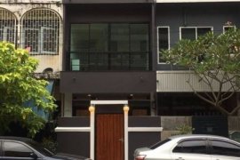 3 Bedroom Townhouse for Sale or Rent in Khlong Toei, Bangkok near MRT Queen Sirikit National Convention Centre