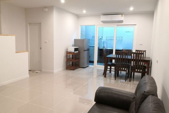 Townhouses For Rent In Chonburi Thailand Property