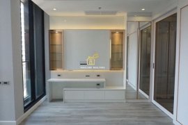 1 Bedroom Condo for sale in Noble Ploenchit, Lumpini, Bangkok