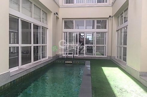 6 Bedroom House For Rent In Khlong Tan Nuea Bangkok