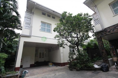 5 Bedroom House For Rent In Khlong Tan Nuea Bangkok