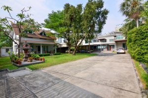 3 Bedroom House for rent in Sam Sen Nai, Bangkok