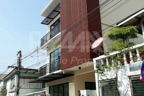 2 Bedroom House For Sale In Bangkok