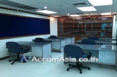 Office Space For Rent In Ratchadapisek Bangkok Sutthisan Mrt