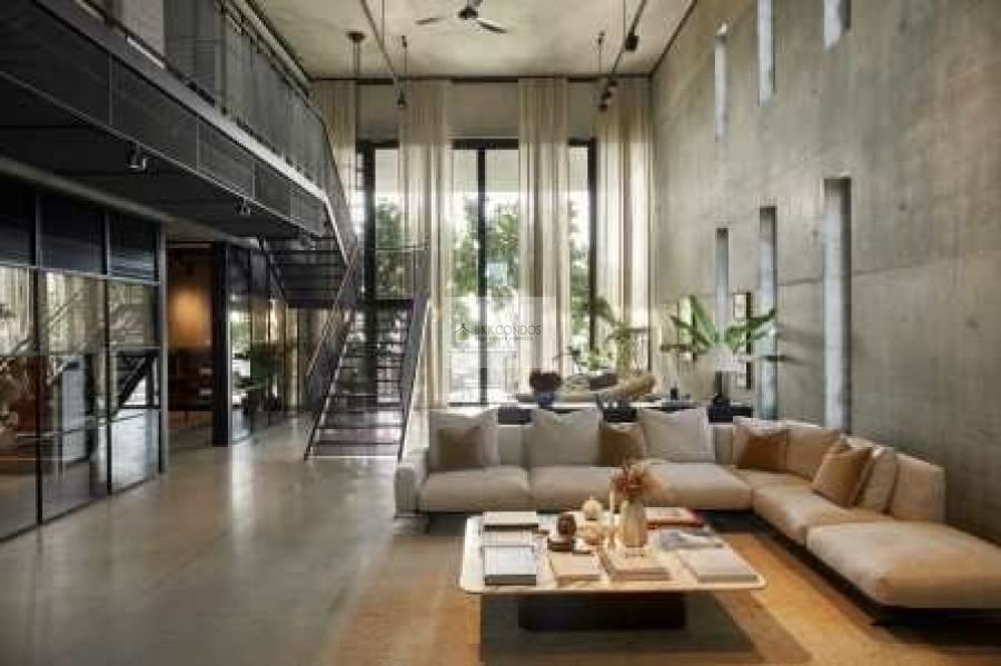 Windshell Naradhiwas 4 bedroom condo 