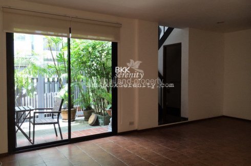 3 Bedroom Townhouse For Rent In Khlong Tan Bangkok Near Bts Phrom Phong