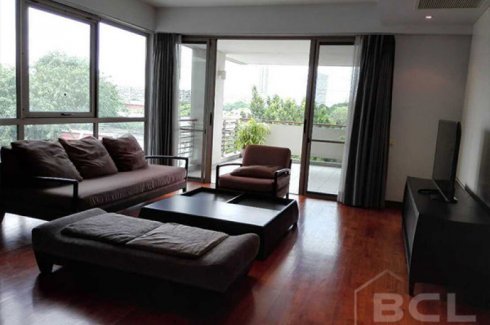 3 Bedroom Apartment For Rent In Ruamrudee House Lumpini Bangkok