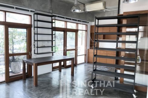 2 Bedroom House For Rent In Sathon Bangkok